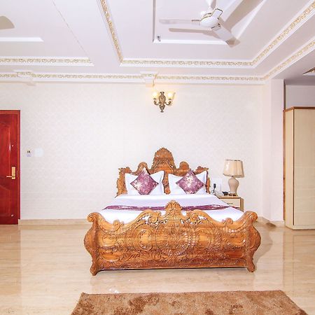 Hotel Oyo 11956 Galaxy Grand Lucknow Exterior foto